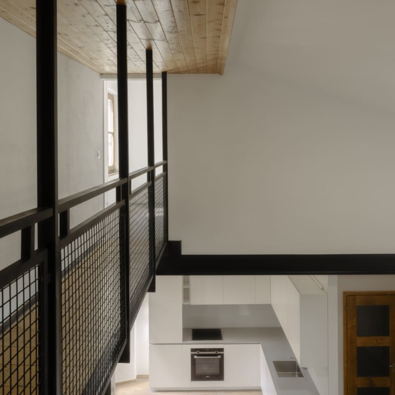 <span>G117a<br>Carona</span>