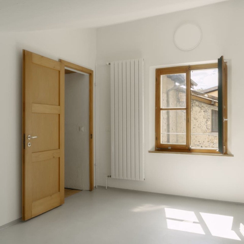 <span>G117a<br>Carona</span>