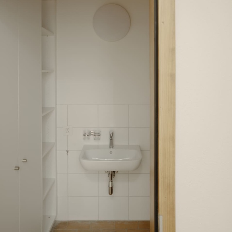 <span>G117a<br>Carona</span>