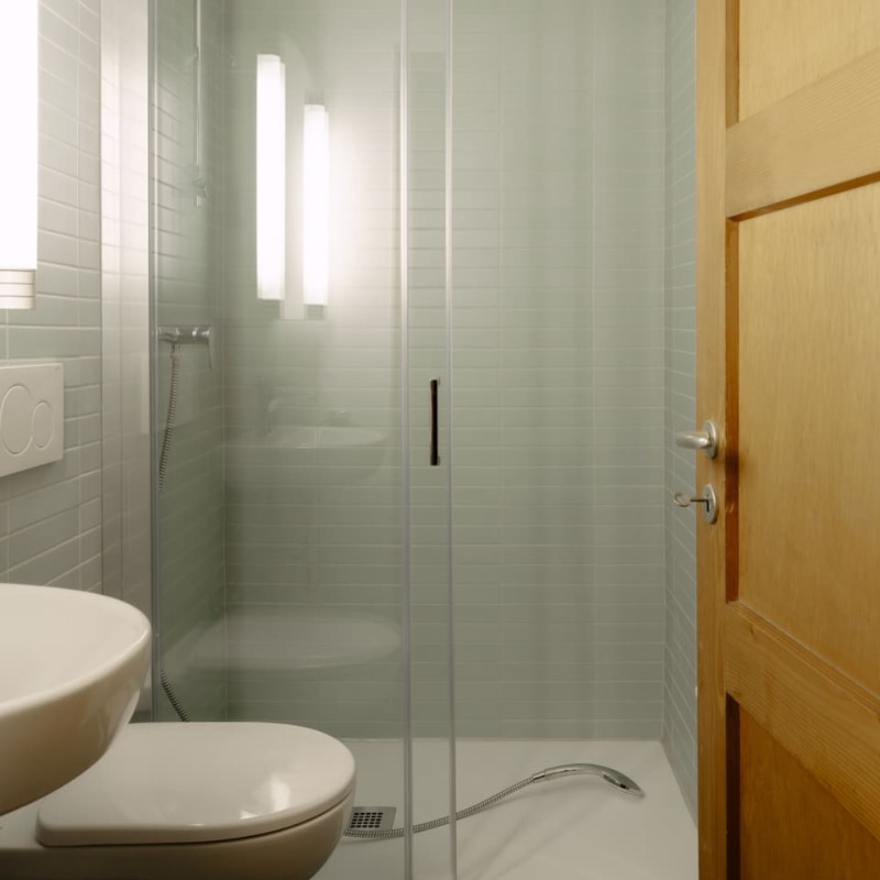 <span>G117a<br>Carona</span>