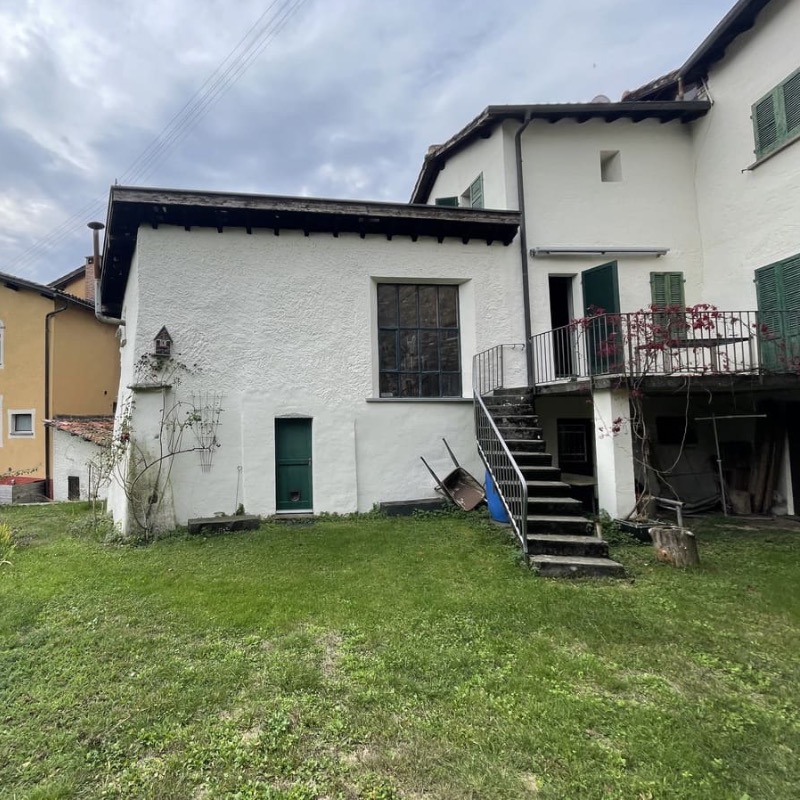 <span>G117b<br>Carona</span>